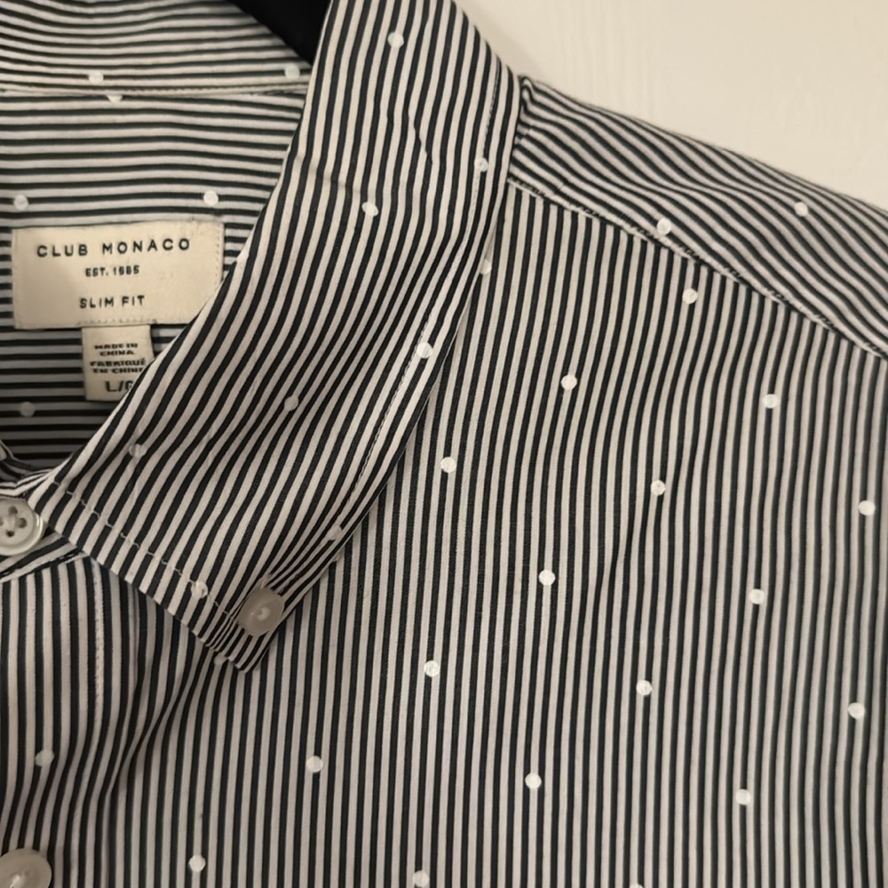 Club Monaco Black and White Striped Button-Down Shirt { 21.5 PtoP }